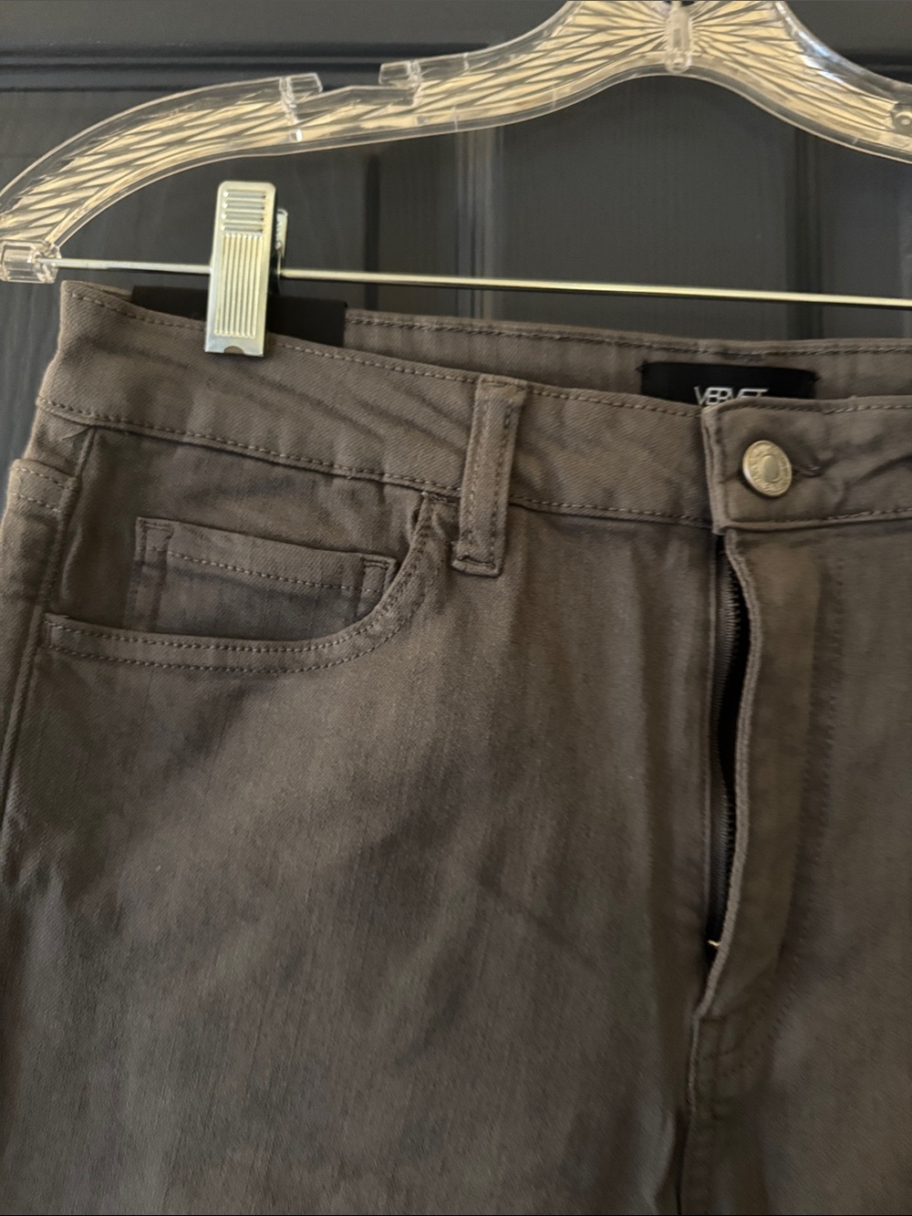 Leith Slim Straight Pants in Taupe - Picture 3 of 6